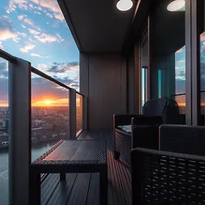 The Itchen River Penthouse Apartment Southampton